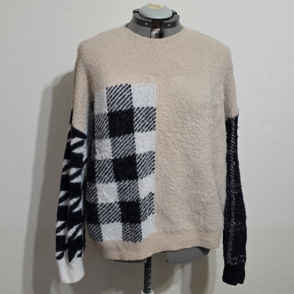 Chic Beige and Black Patterned Crewneck Sweater